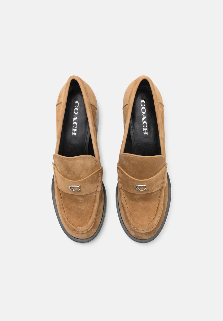 Coach - Coach Suede Block Heel Loafers with Signature C Hardware - كوتش - حذاء لوفرز كوتش بكعب سميك من الشمواه مع شعار C المميز
