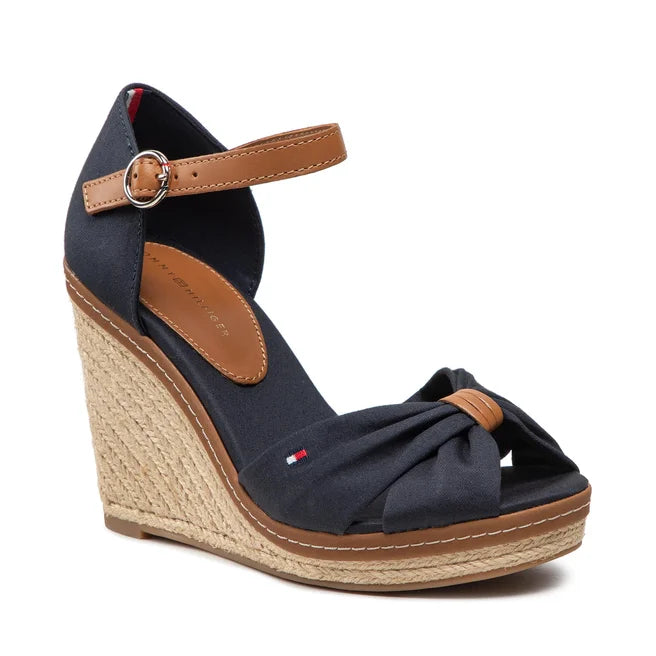 Tommy Hilfiger Women's Nilsa Espadrille Wedge Sandal - تومي هيلفيغر صندل نيسا الإسبادريل بكعب ويدج نسائي