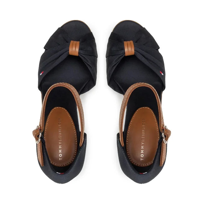 Tommy Hilfiger Women's Nilsa Espadrille Wedge Sandal - تومي هيلفيغر صندل نيسا الإسبادريل بكعب ويدج نسائي