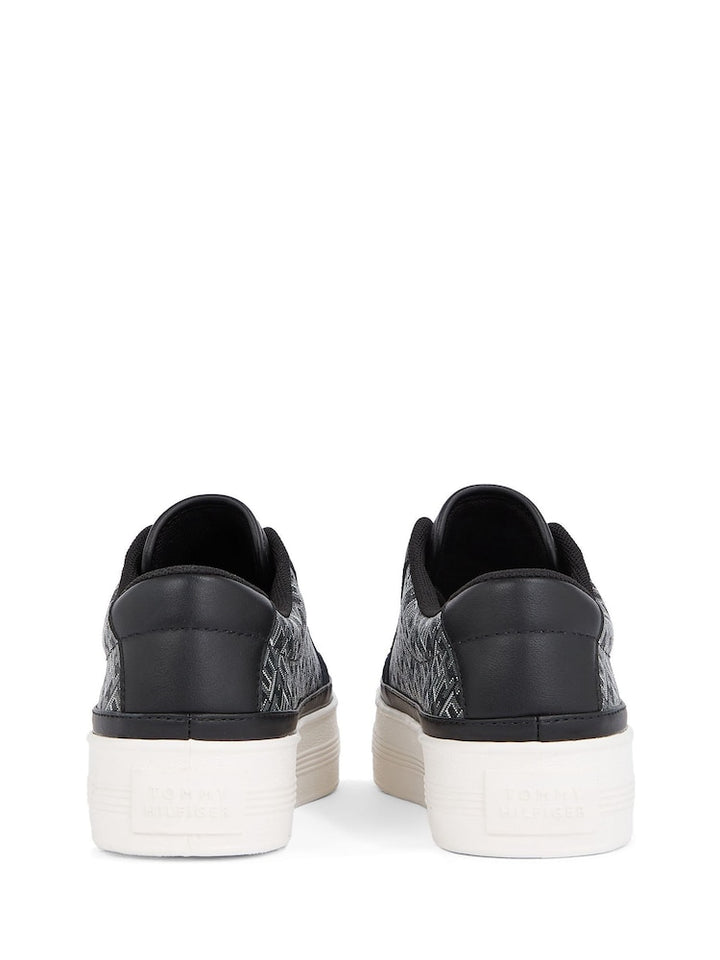 Monogram Leather Platform Sneaker | Tommy Hilfiger - تومي هيلفيغر - حذاء سنيكرز بقاعدة مرتفعة من الجلد بنقشة المونوجرام