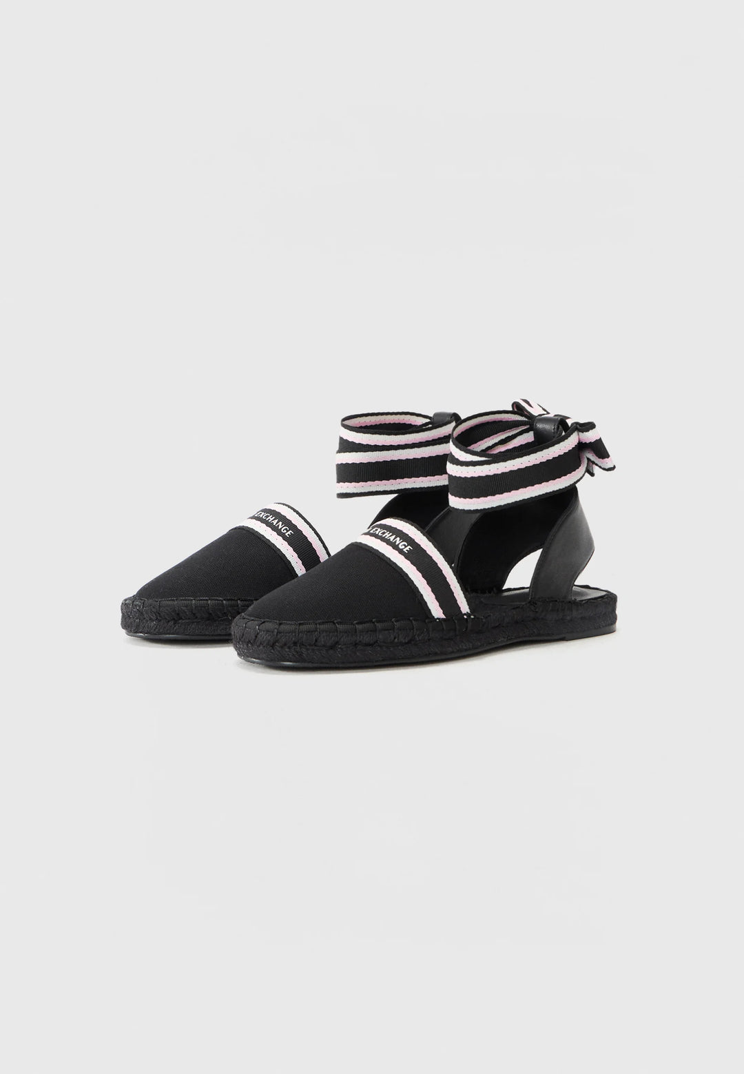 Armani Exchange
Espadrilles - black- أرماني إكستشينج
أحذية إسبادريل – أسود