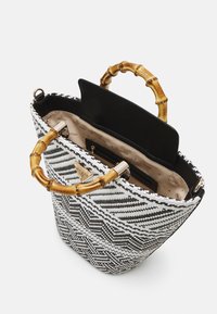 Guess HAPPYLAND TOTE - Handbag - جيس حقيبة يد هابي لاند توت