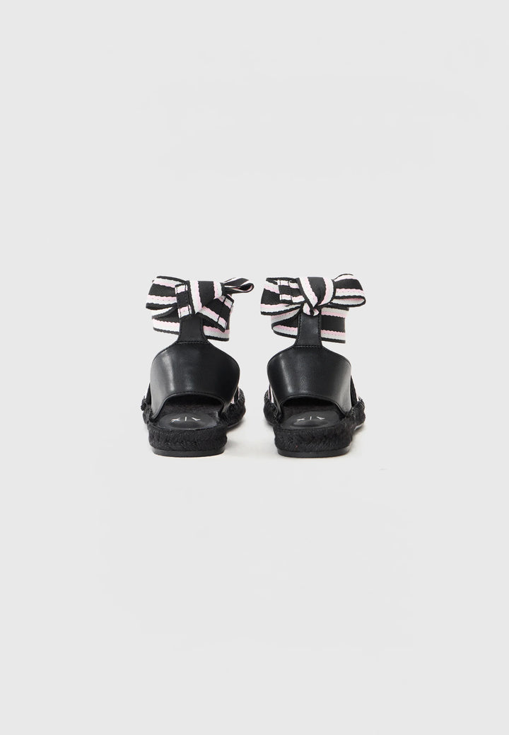 Armani Exchange
Espadrilles - black- أرماني إكستشينج
أحذية إسبادريل – أسود