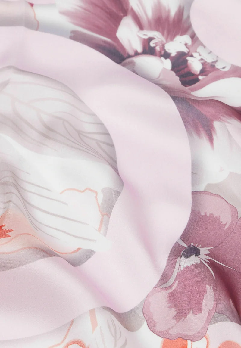 Liu Jo - Liu Jo Floral and Lettering Print Scarf - ليو جو - وشاح ليو جو بطبعة الزهور والحروف