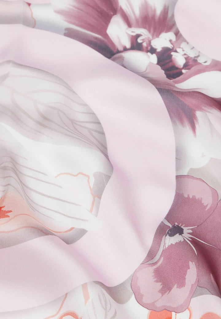 Liu Jo - Liu Jo Floral and Lettering Print Scarf - ليو جو - وشاح ليو جو بطبعة الزهور والحروف