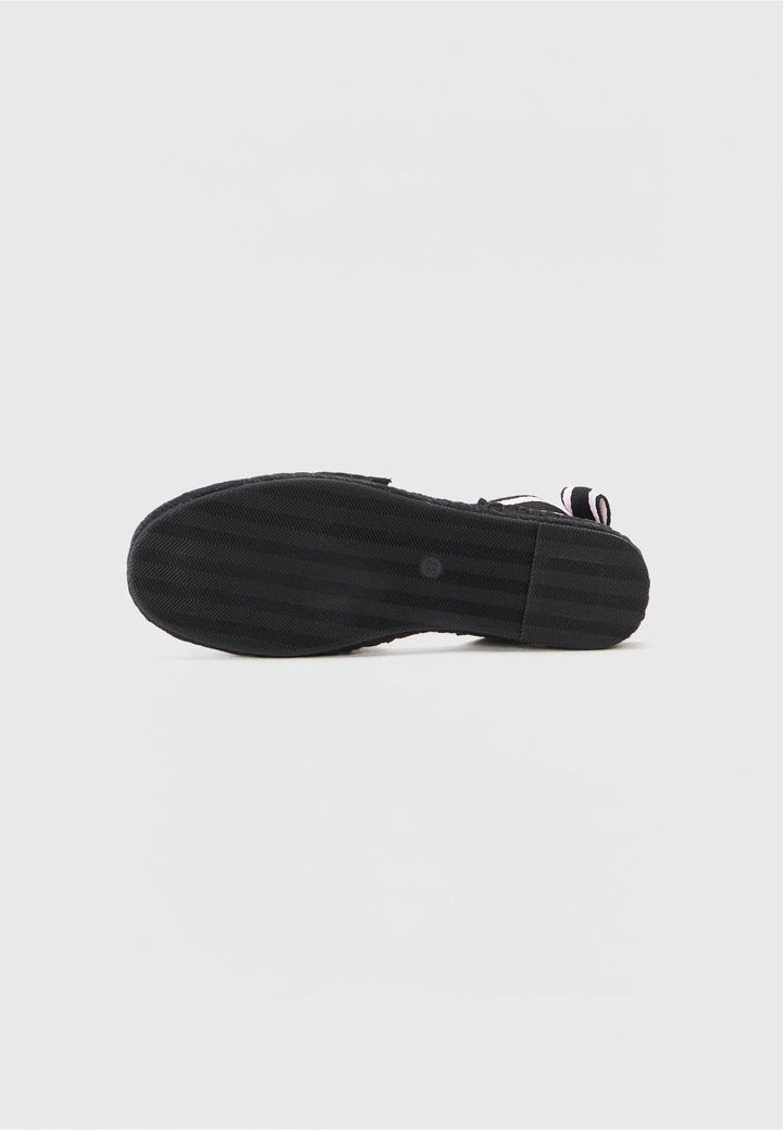 Armani Exchange
Espadrilles - black- أرماني إكستشينج
أحذية إسبادريل – أسود