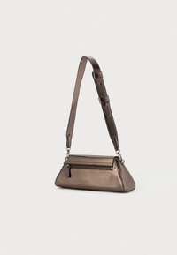 BOLENA FLAP SHOULDER BAG - حقيبة كتف بولينا